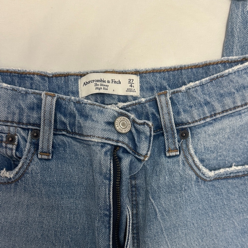 Abercrombie & Fitch Skinny High Rise Light Blue High Rise Jeans - Picture 5 of 6